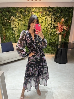 Vestido seda estampado com aviamentos