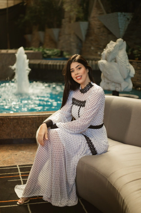 Vestido longo poá PeB de tule com aviamentos