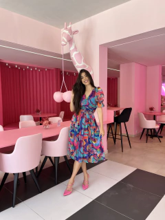 Vestido tule estampa alegre franzido