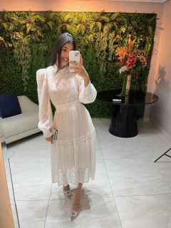 Vestido branco plissado 1 Maria na internet