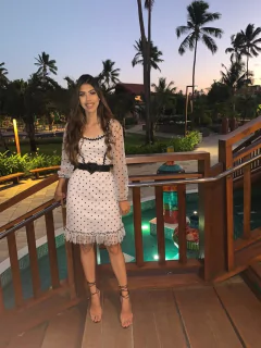 Vestido tule poá e cianinha na internet