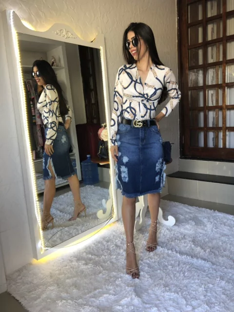 Saia jeans escuro sem elastano