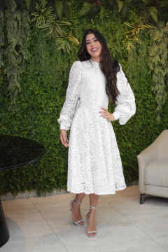 Vestido ladylike branco de gripir na internet