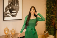 Vestido Glitter verde soltinho na internet