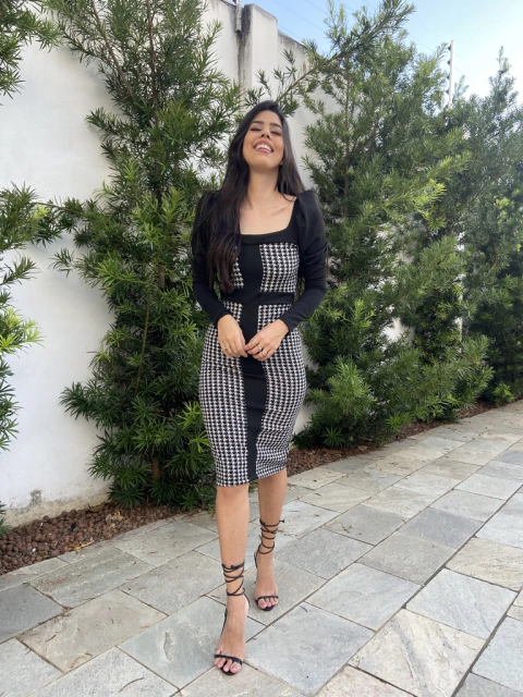 Vestido recortes PeB