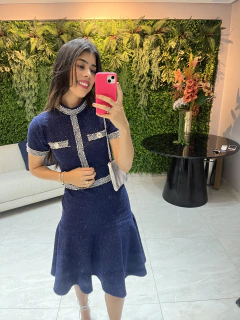 vestido azuk twwed com aviamentos e botoes na internet