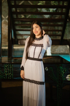 Vestido longo poá PeB de tule com aviamentos - Erica Rafaelly