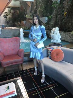 Vestido Veludo Molhado na internet