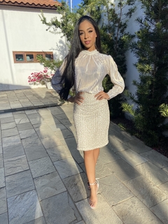 Vestido com parte da blusa plissada e saia paetês dourado - loja online