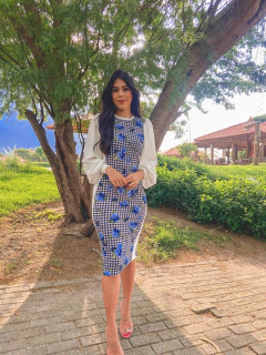 Vestido tubinho xadrez com lateral branco off