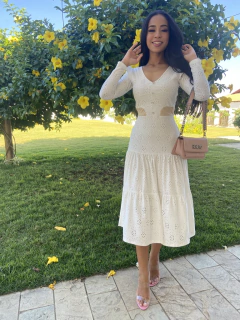 Vestido branco off em laiser e recorte na cintura ( forrado ) - comprar online