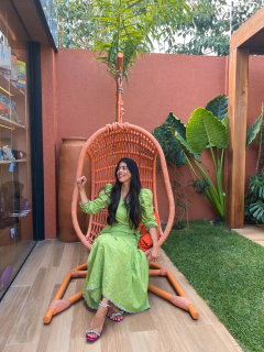 vestido verde com poá bordado - Erica Rafaelly