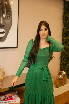 Vestido Glitter verde soltinho na internet
