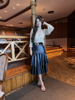 Vestido com blusa en pedras e saia de couro fake - Erica Rafaelly