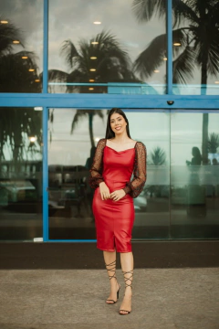 Vestido couro fake vermelho com mangas de tule - loja online