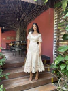 Vestido cambraia bordada e barrada