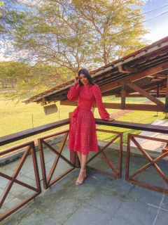 Vestido vermelho de renda rodado Midi - Erica Rafaelly