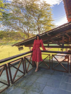 Imagem do Vestido vermelho de renda rodado Midi