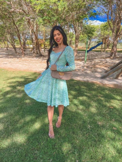 Vestido de Renda verde água com detalhes dourados - Erica Rafaelly