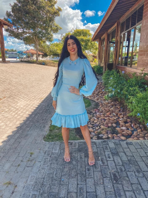 Vestido azul lurex e golinha com pedrarias