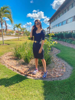 Preto tubinho com manga 3/4 bufante na internet