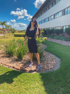 Preto tubinho com manga 3/4 bufante - comprar online