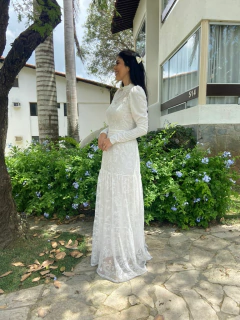 Vestido Tule bordado 3 Marias com bicos e manga de pérolas na internet