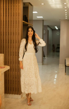 Vestido Branco off Midi - Renda com detalhe desfiado - Erica Rafaelly