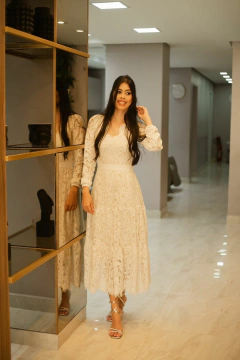 Vestido Branco off Midi - Renda com detalhe desfiado na internet
