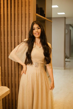 Vestido Bege todo em Pedrarias - Rodadinho - Erica Rafaelly