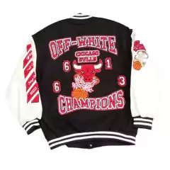 Campera Varsity Universitaria Chicago Bulls Negra/Blanca - comprar online