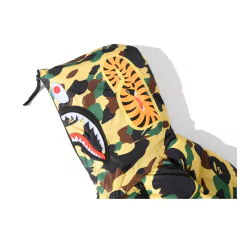 Image of Campera BAPE Puff Jacket Shark Hoodie Camo Wind Stopper - 300 USD