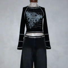 Remera Top Manga Larga Cruz Y2k Negra - KITCH TECH