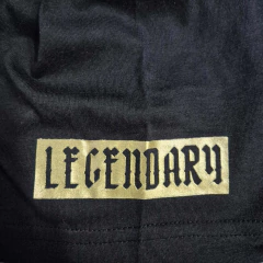 Remera Full Black "LEGENDARY" Golden Logo Chrome Edge en internet