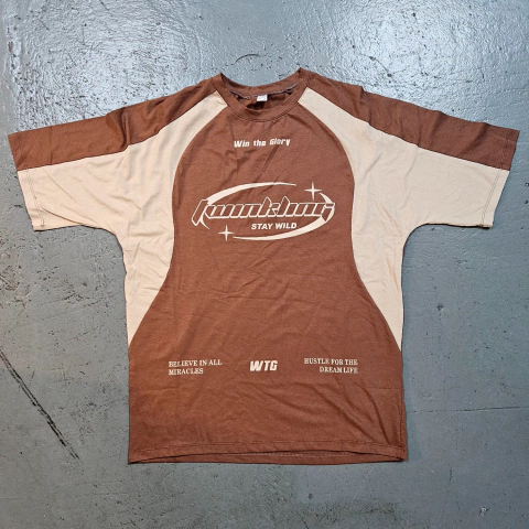 Remera Over Neo Wild Marron y Beige