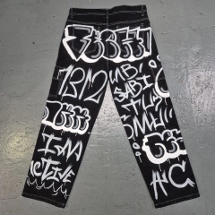 Jean Negro Baggy Intervenido Graffiti - comprar online