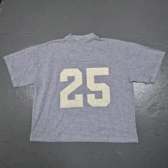 Remera Red Boxy Fit 25i Gris - comprar online