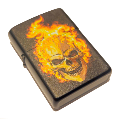 Encendedor Mechero Calavera en llamas - Negro - comprar online