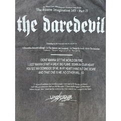 Remera Daredevil Gris/Blanco en internet