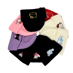 Gorro Beanie Bordado Sanrio Varios Personajes y Colores