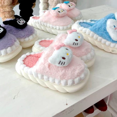 Pantuflas Sanrio Hello Kitty Peluche - comprar online
