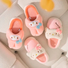 Pantuflas Sanrio Hello Kitty Mouth Peluche on internet