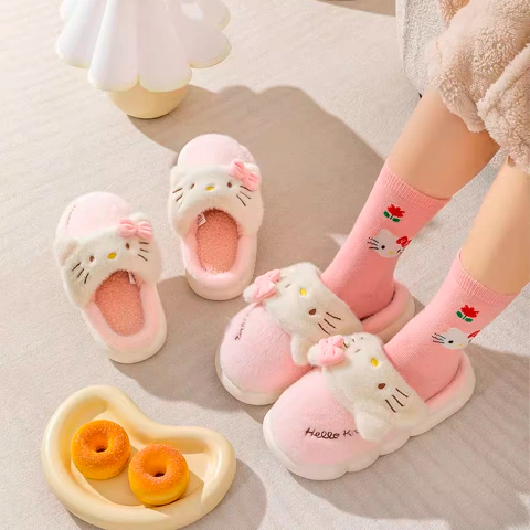 Pantuflas Sanrio Hello Kitty Mouth Peluche - buy online