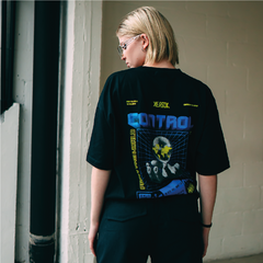 Remera Control Black - comprar online