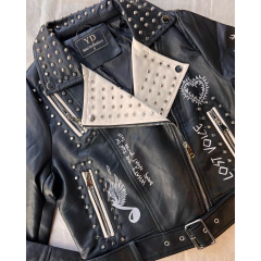 Campera Crop Simil-cuero con tachas "Rockstar" on internet