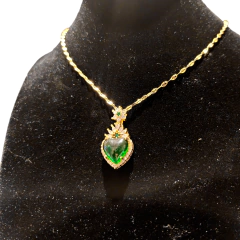 Cadena Con Dije Corazon Jade - Dorado