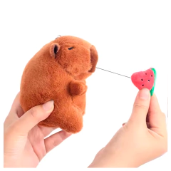 Peluche Carpincho Capibara Frutilla on internet