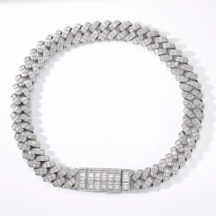 Imagen de Cadena Cubana "IRIS" Baño de Oro 14K 17MM Zirconias Cubicas - Mod 23 - 24 Inch - (200 USD)