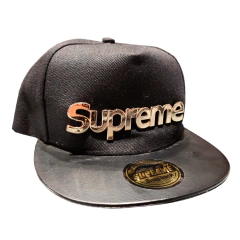Gorra SnapBack Supreme Dorada y Negro Regulable