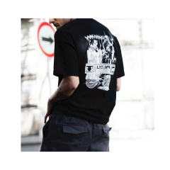 Remera Negra VS Future en internet